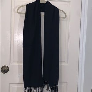 ⚡️SALE⚡️ Black Scarf
